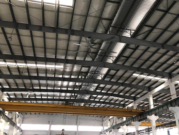 包裝廠工業(yè)大風(fēng)扇安裝案例-工業(yè)大吊扇