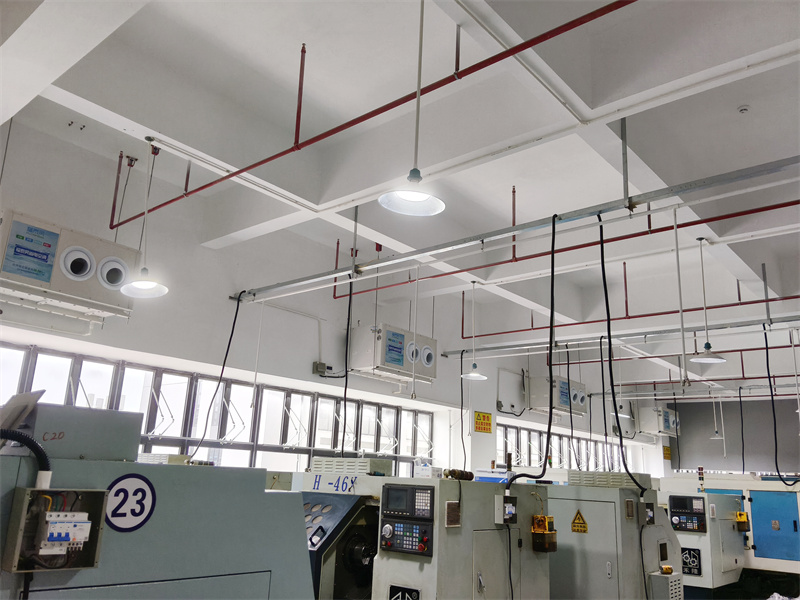 注塑車間降溫設(shè)備怎么選？